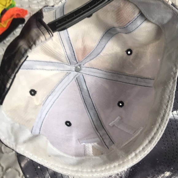 LA baseball cap - Picture 2 of 3